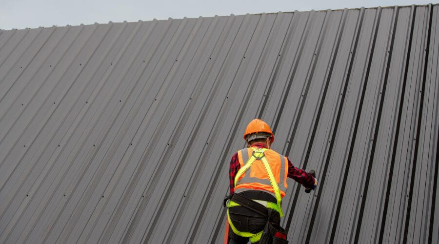 Professional metal roof installation services in Hometown, IL